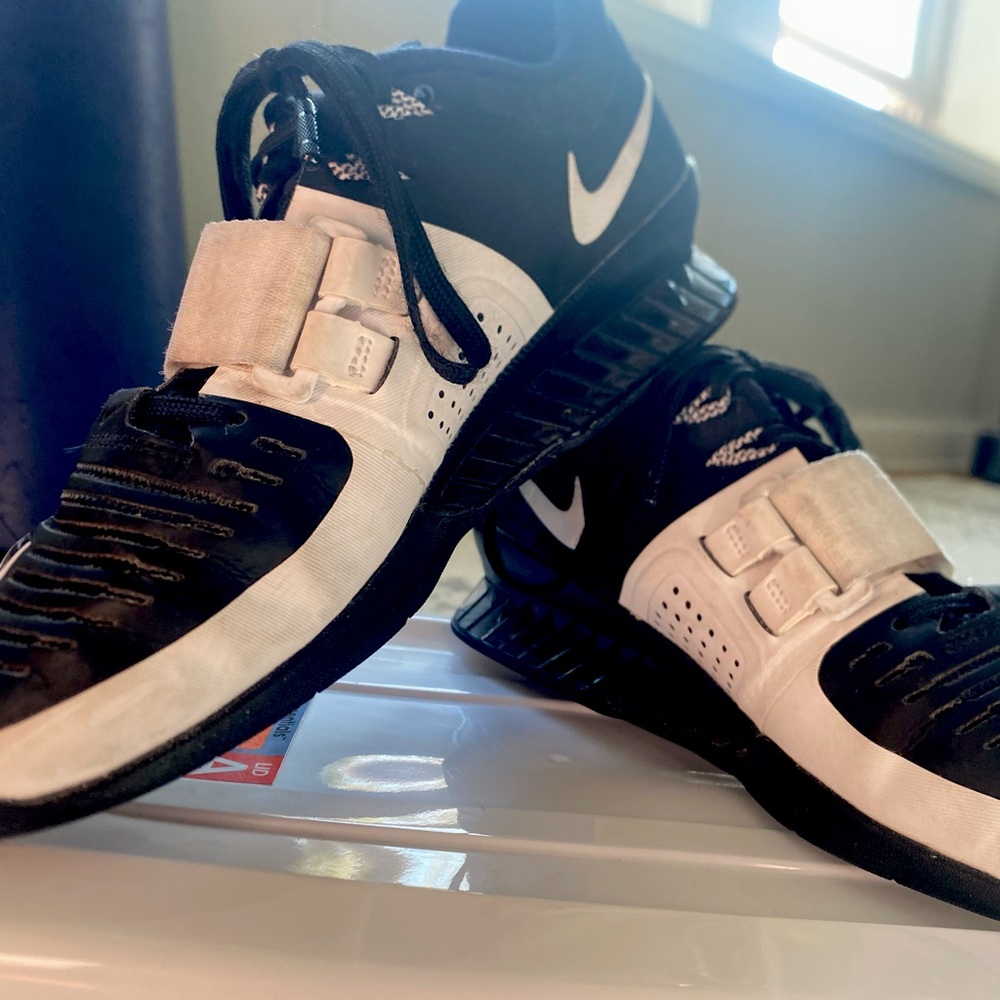 NIKE weightlifting shoes